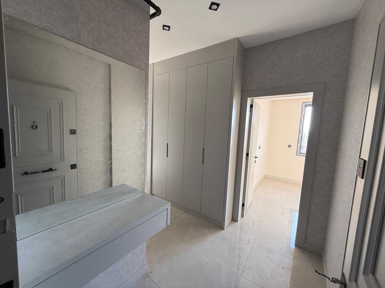 ŞEHİR HASTANESİNE YAKIN SIFIR 2+1 ULTRA LÜKS ARA KAT DAİRE